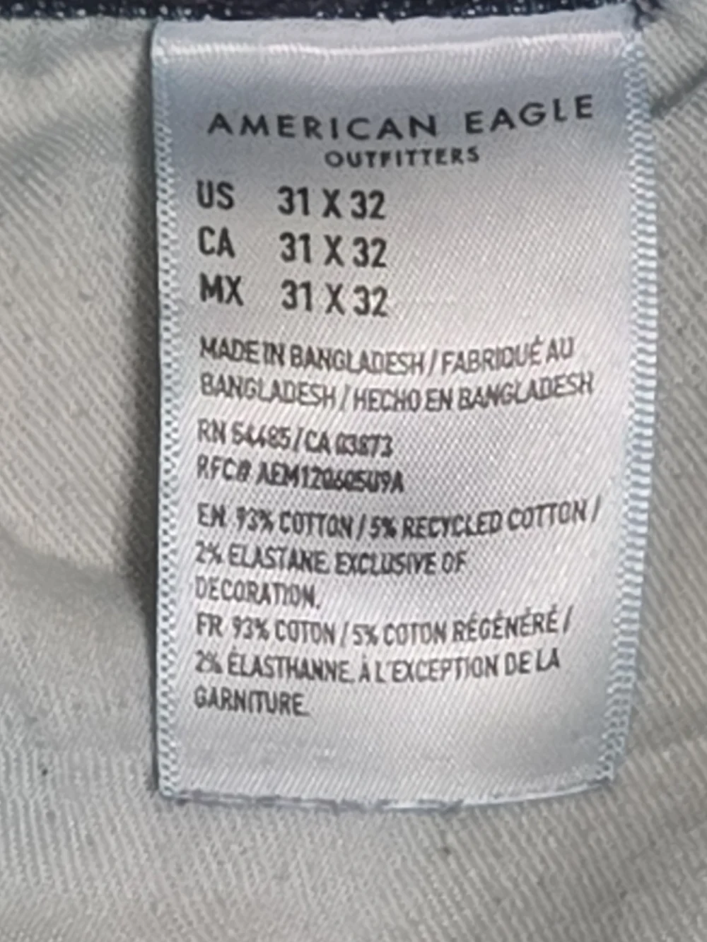 American Eagle Outfitters Men’s Straight Jeans in Dark Blue Wash